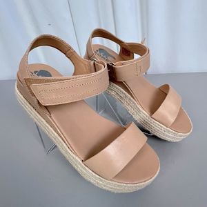 SOREL WOMENS CAMERON FLATFORM SANDALS TAN SIZE 8